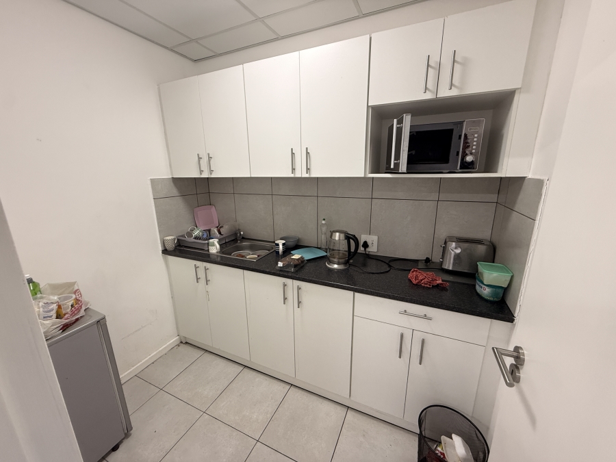 To Let Commercial Property for Rent in Rivergate Western Cape